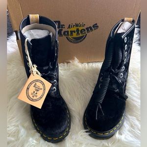 Doc Martens crushed Velvet